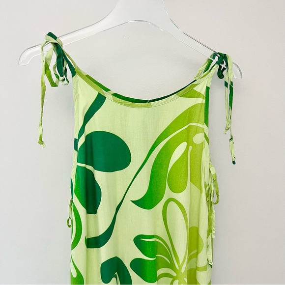 Hawaiian Print Green Floral Print Coverup - Picture 5 of 11